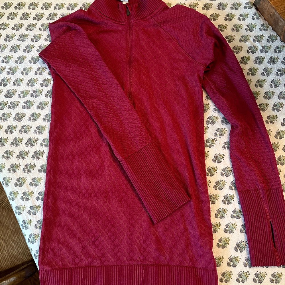 Lululemon half zip